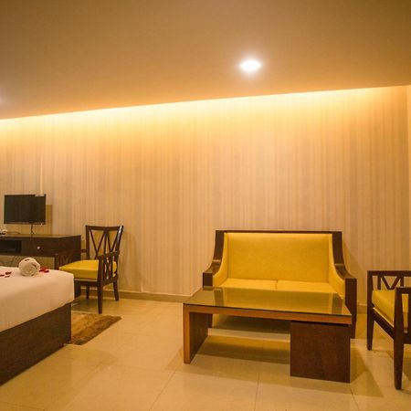 Saaral Resorts & Hotels Pvt Ltd Kuttalam  Luaran gambar