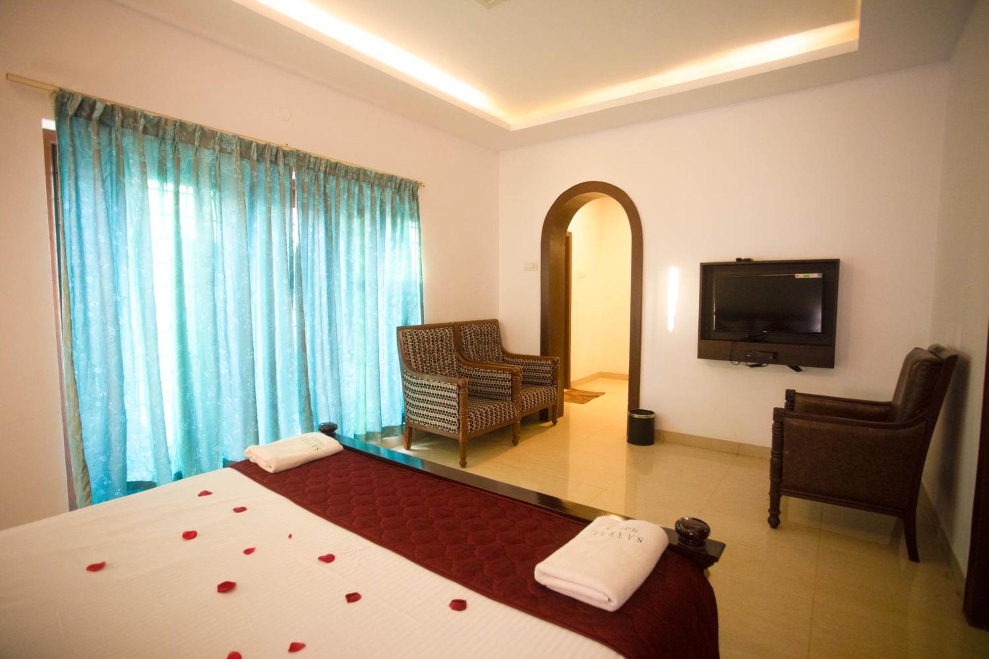 Saaral Resorts & Hotels Pvt Ltd Kuttalam  Luaran gambar