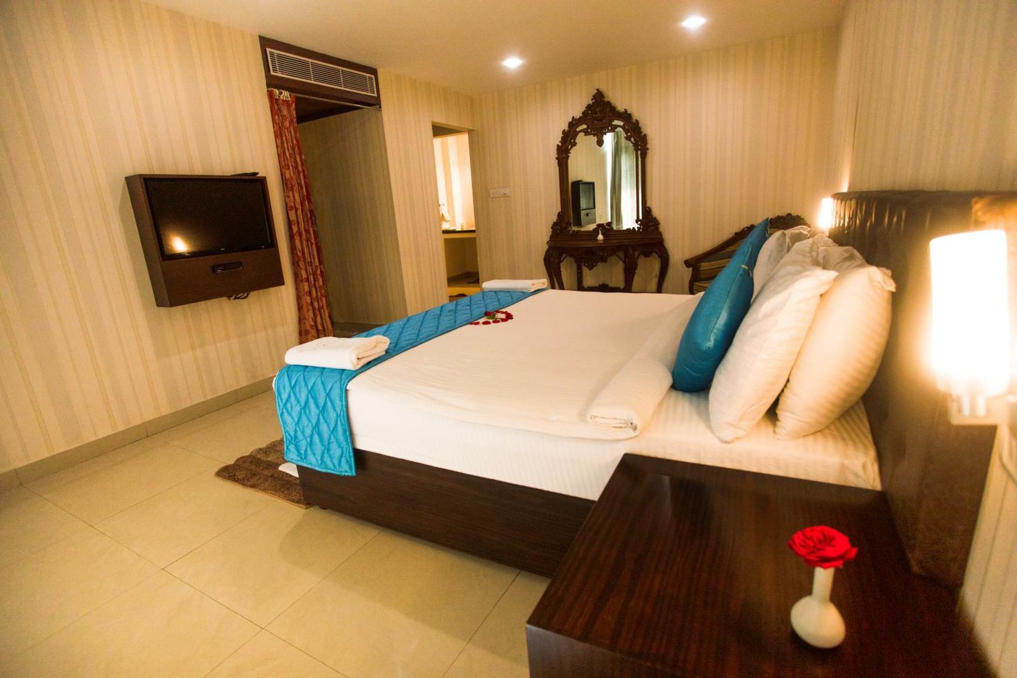Saaral Resorts & Hotels Pvt Ltd Kuttalam  Luaran gambar
