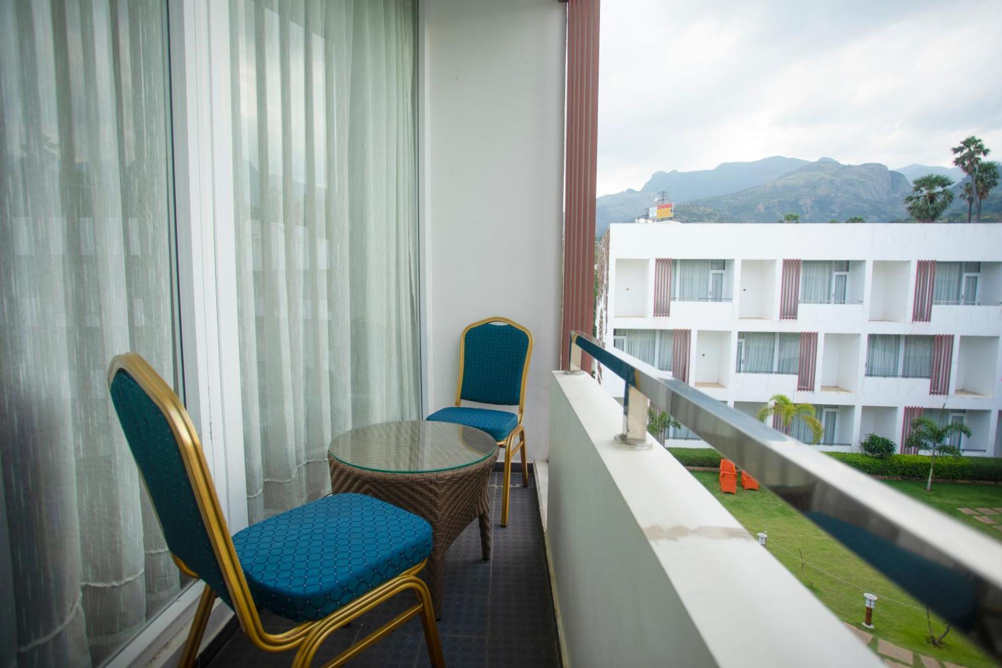 Saaral Resorts & Hotels Pvt Ltd Kuttalam  Luaran gambar