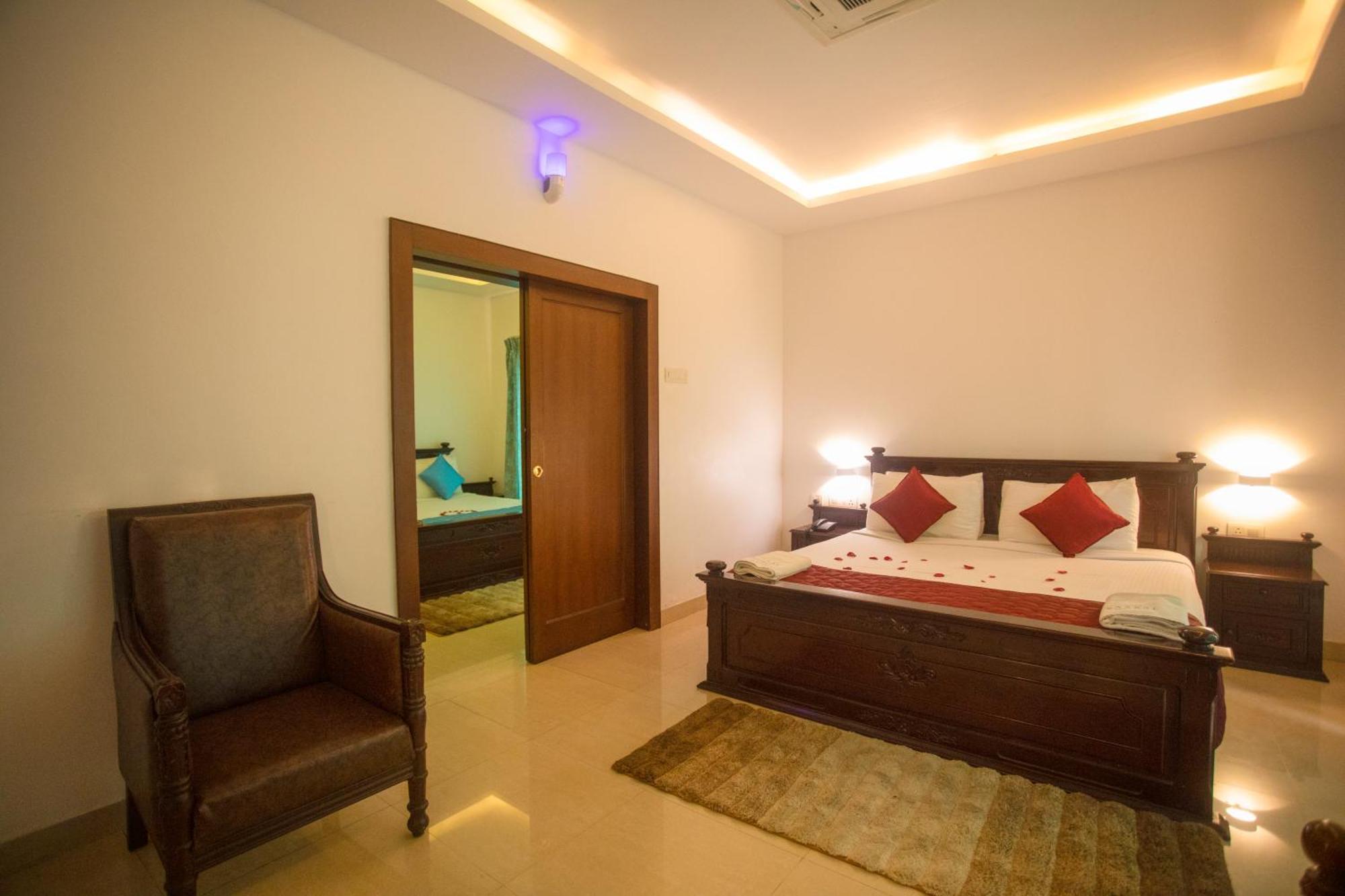 Saaral Resorts & Hotels Pvt Ltd Kuttalam  Luaran gambar