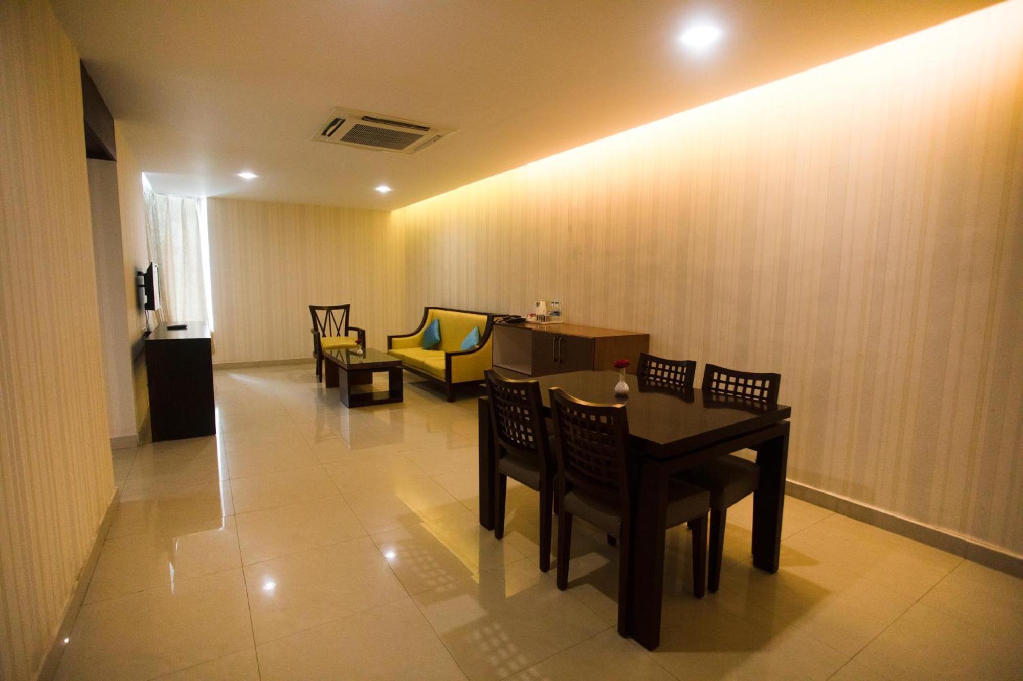 Saaral Resorts & Hotels Pvt Ltd Kuttalam  Luaran gambar