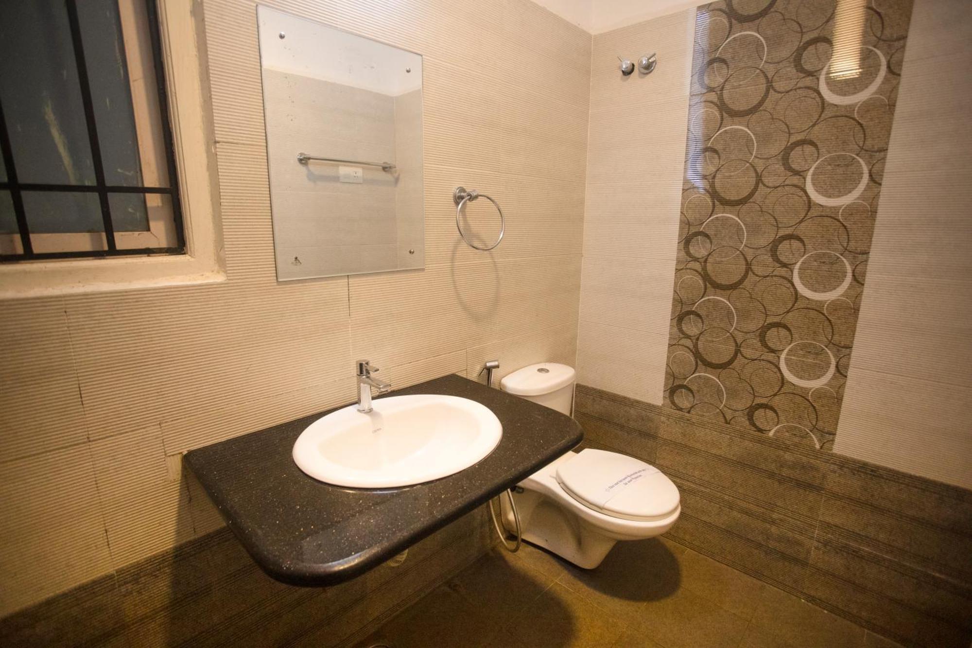 Saaral Resorts & Hotels Pvt Ltd Kuttalam  Luaran gambar