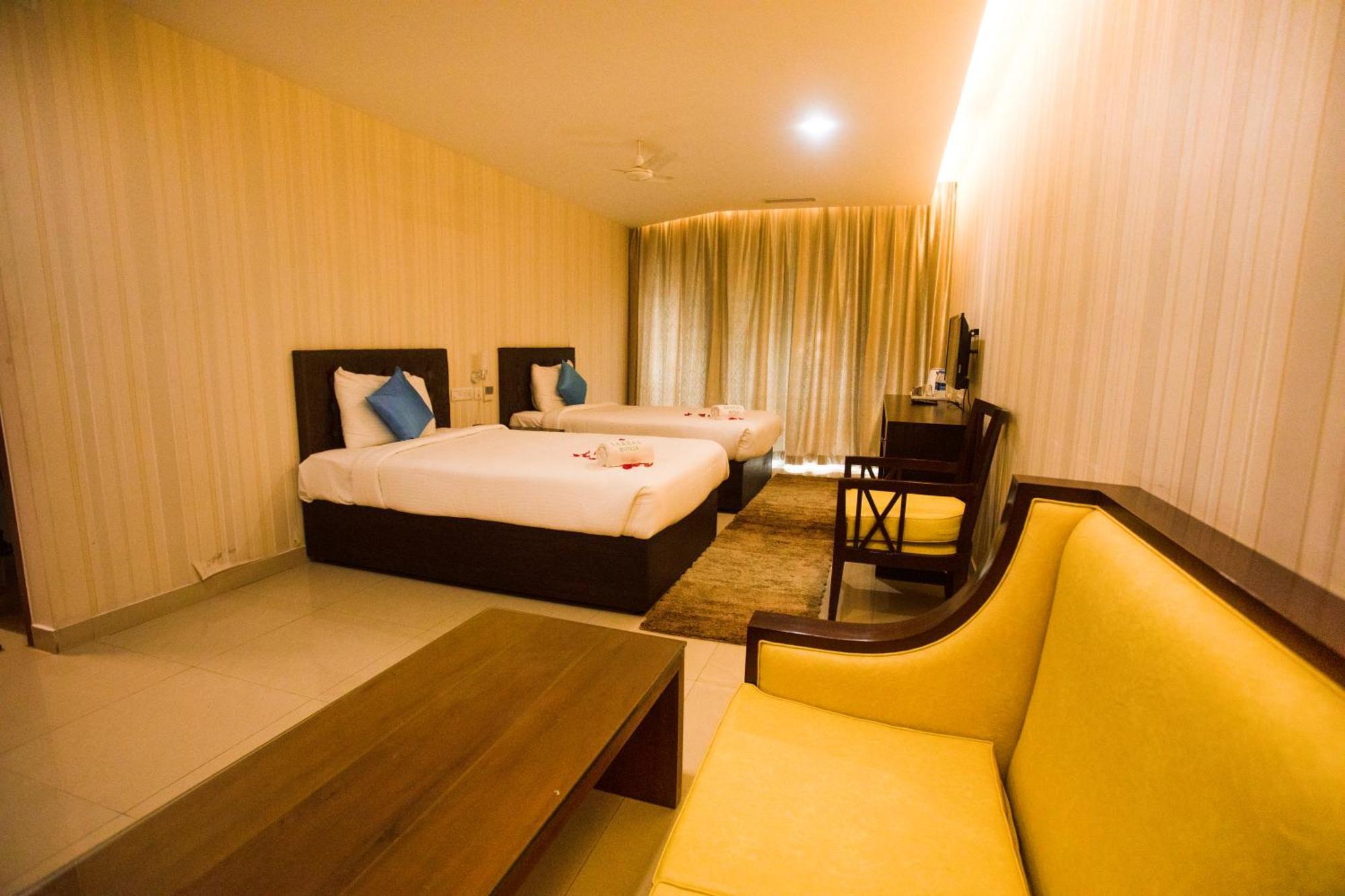 Saaral Resorts & Hotels Pvt Ltd Kuttalam  Luaran gambar
