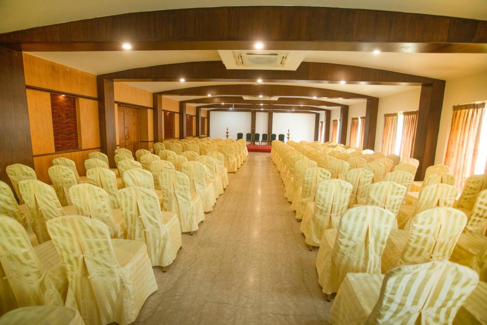 Saaral Resorts & Hotels Pvt Ltd Kuttalam  Luaran gambar