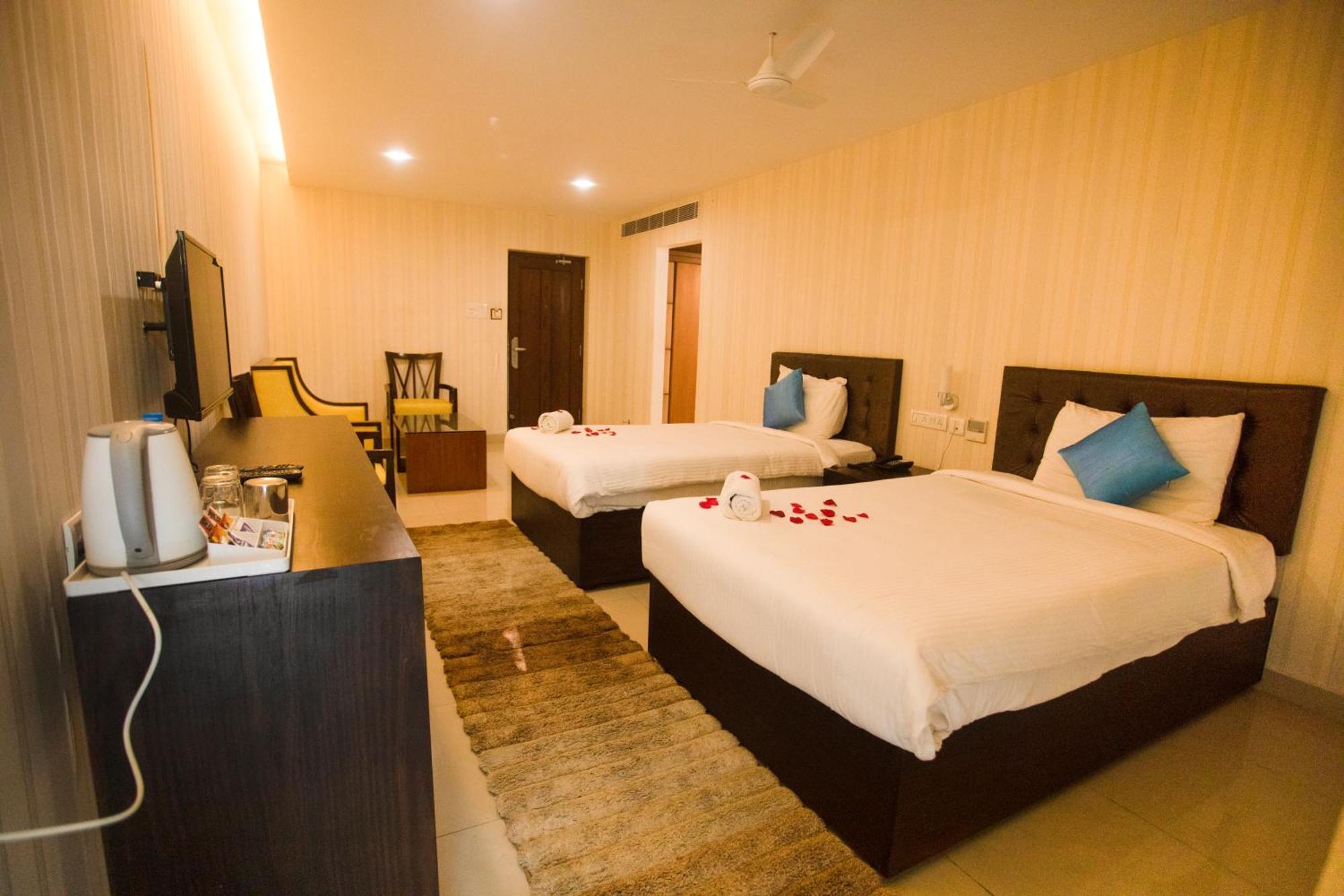 Saaral Resorts & Hotels Pvt Ltd Kuttalam  Luaran gambar