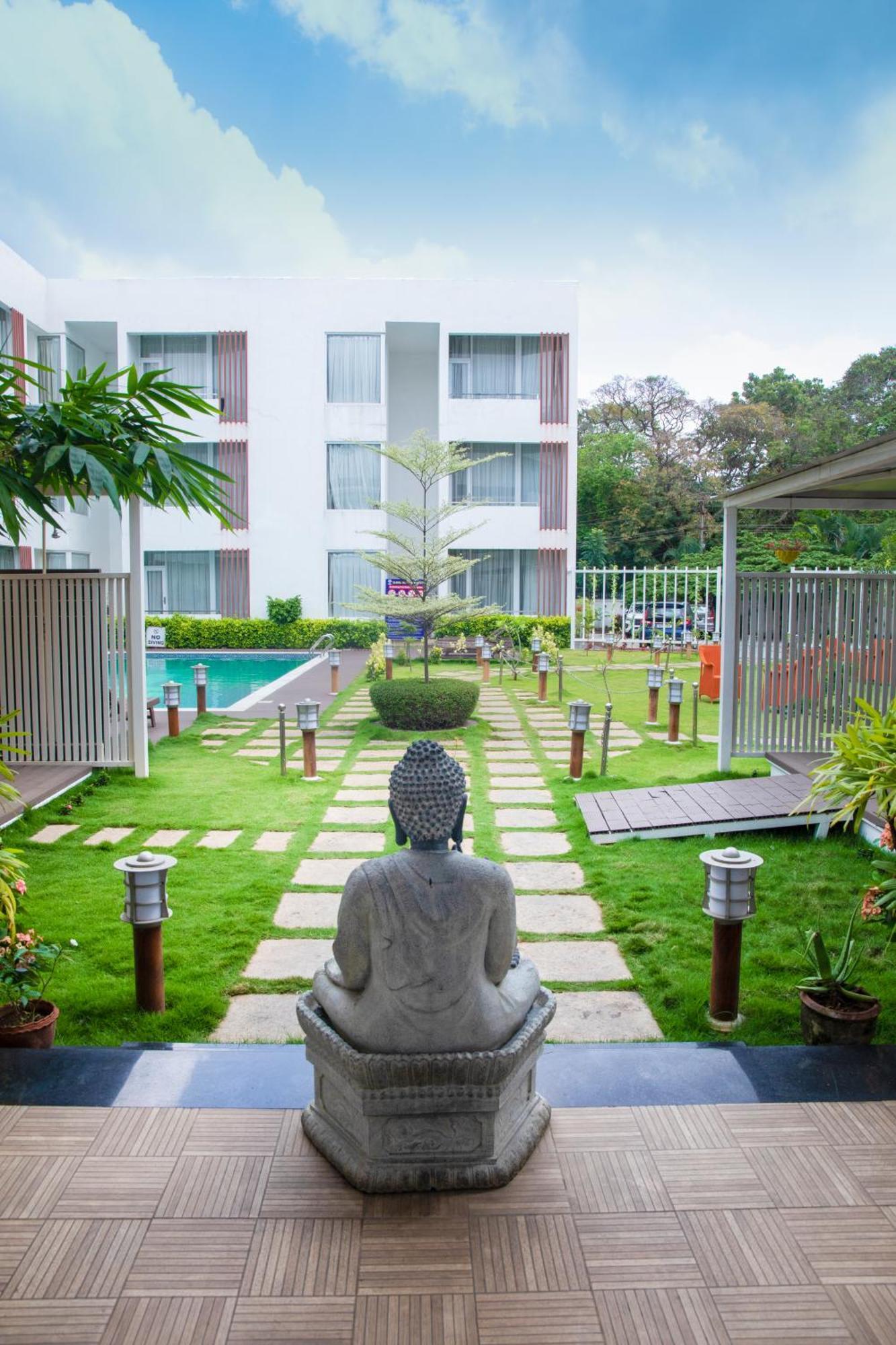 Saaral Resorts & Hotels Pvt Ltd Kuttalam  Luaran gambar