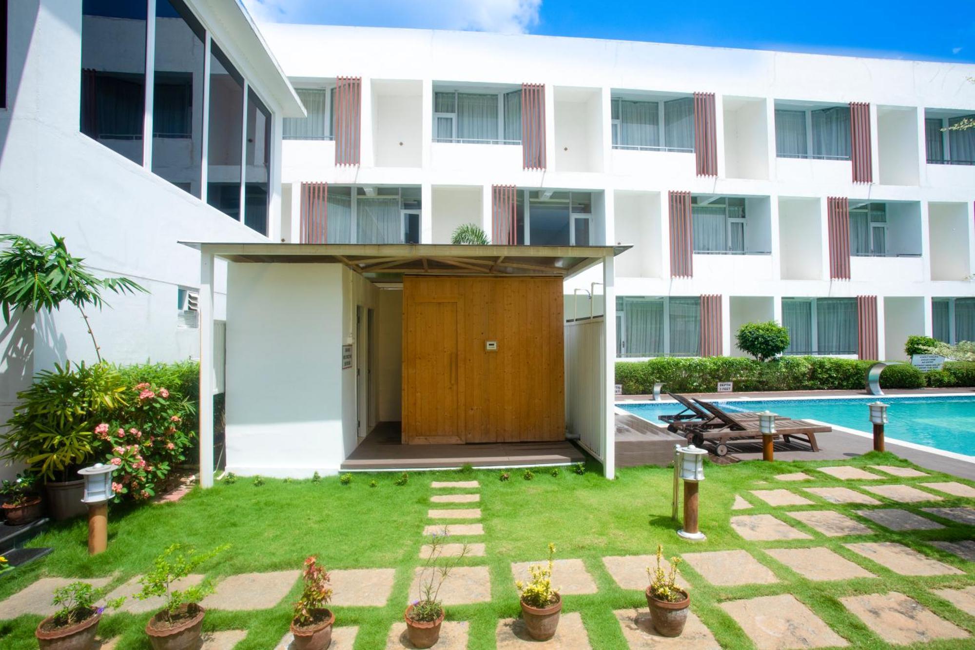 Saaral Resorts & Hotels Pvt Ltd Kuttalam  Luaran gambar