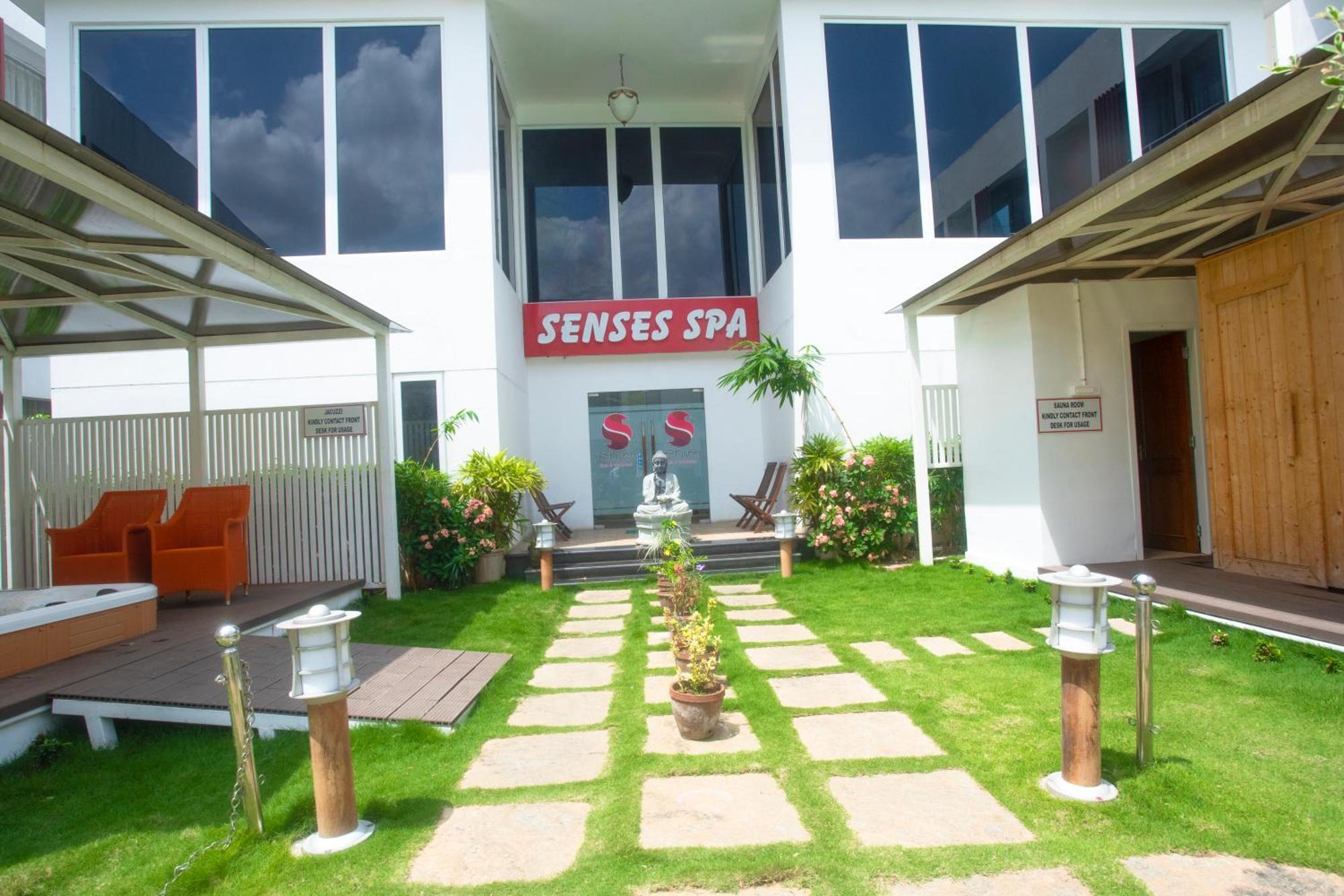 Saaral Resorts & Hotels Pvt Ltd Kuttalam  Luaran gambar